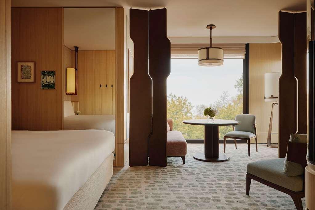 The Emory, Maybourne Hotel